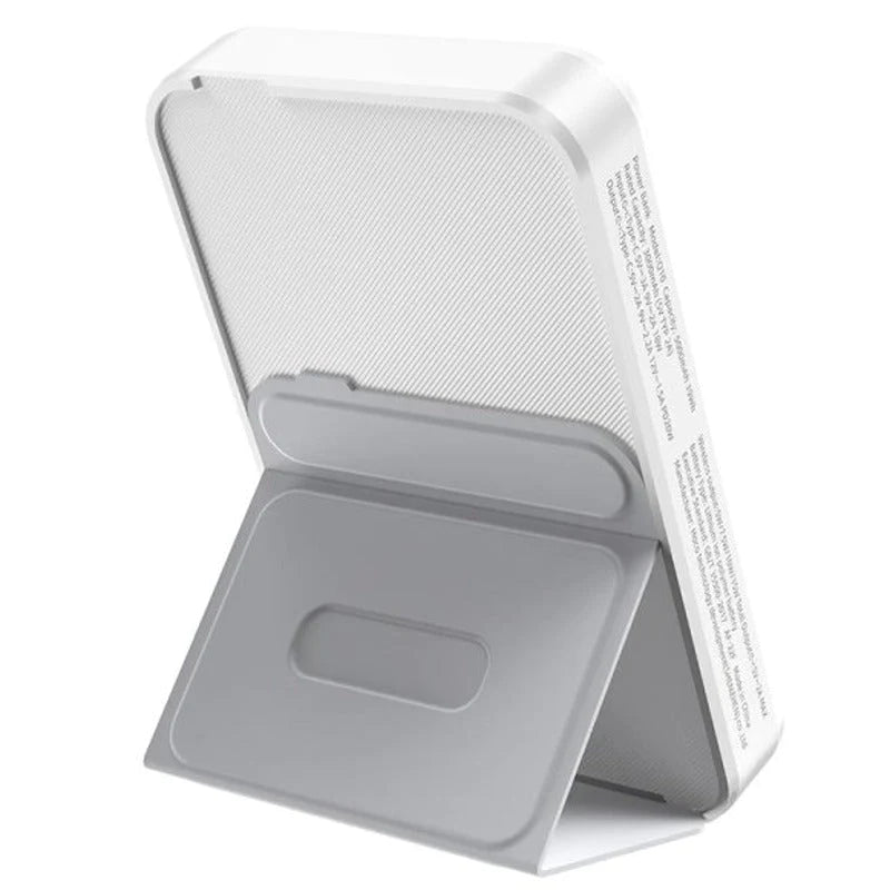 ClearVolt™ 5000 mAh Magnetic Wireless Transparent Power Bank